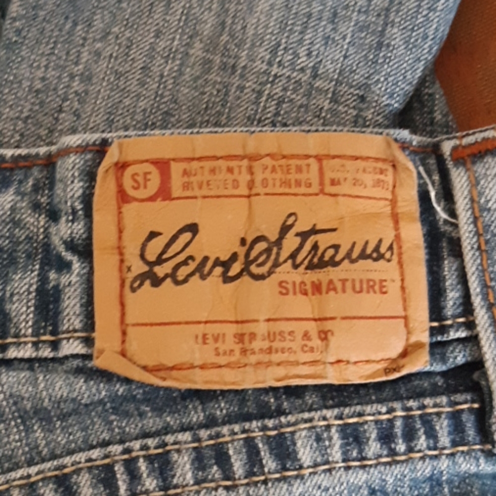 Womens Cotton Jeans Sz 6 Mid Rise Stretch Straight Leg LEVI STRAUSS B23